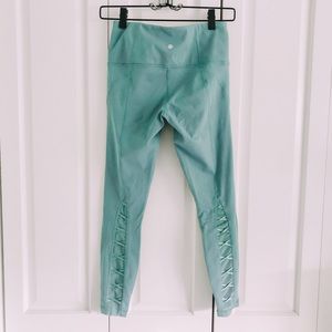 Teal Capri Leggings !!